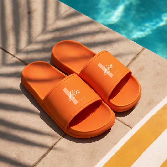 Claquettes personnalisées avec monogramme